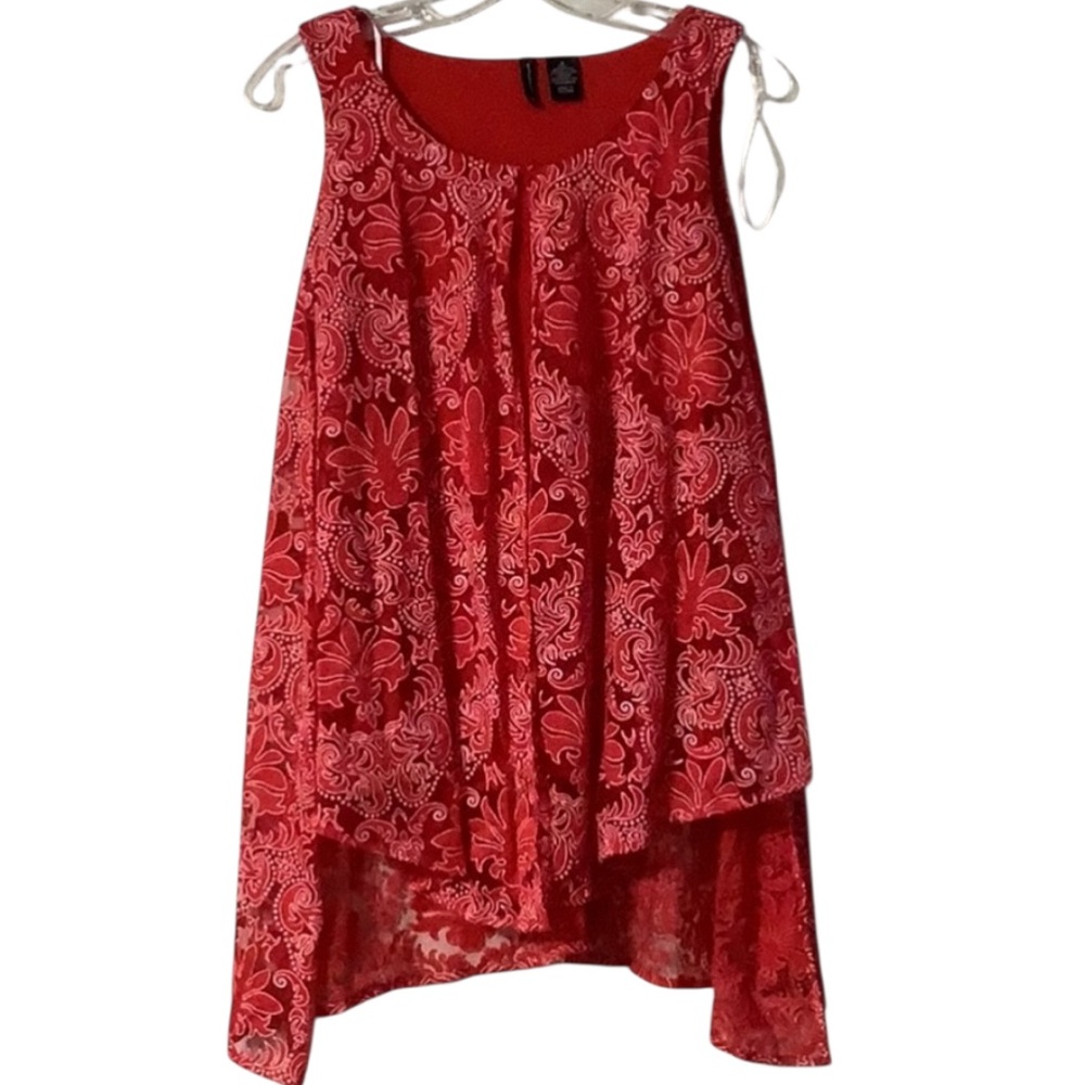 New Directions Red Sleeveless Floral Top